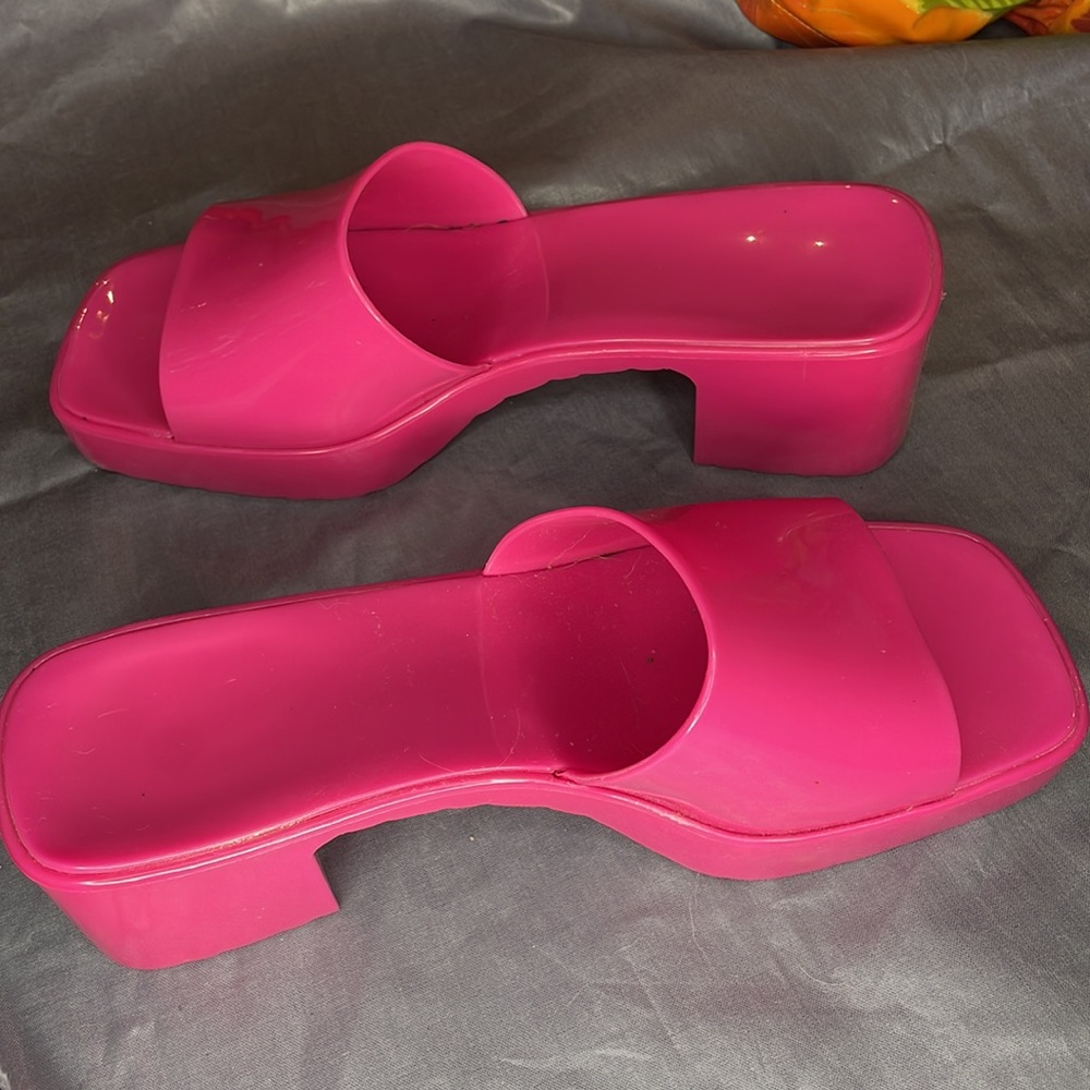 Shocking pink mules - Picture 2 of 3
